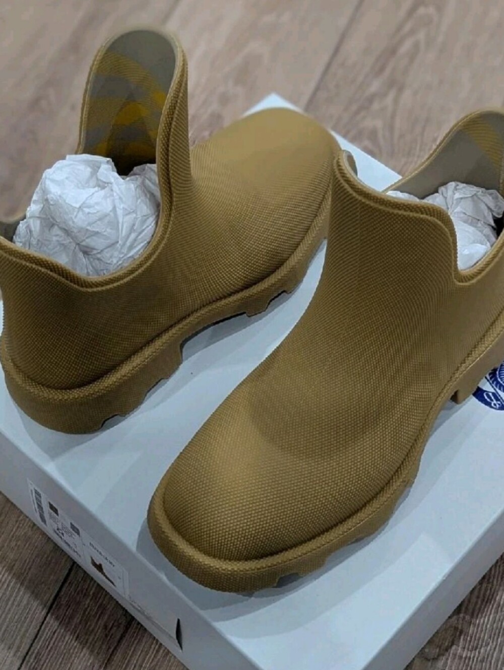 $820 Mens Burberry Pebbled Rubber Rain Ankle Boots Manilla 42 US 9